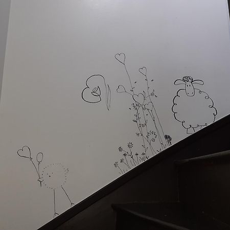 L'Artistique, 4 Lits, 2 Chambres, Stationnement Gratuit, Spacieux, Atypique Amiens Exteriér fotografie